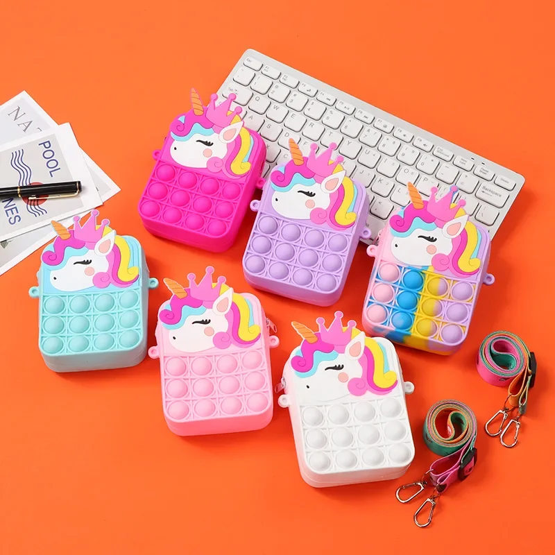 Magical Color-Changing Unicorn - Mini Backpack Purse のレビューと価格