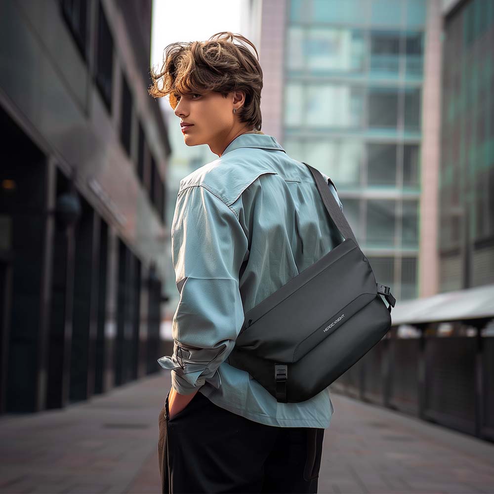 HK Water Repellent Messenger B - Hydration Pack Outdoor のレビューと価格